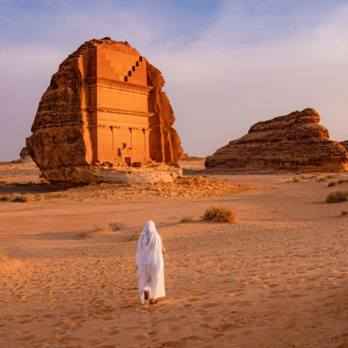 Σαουδική Αραβία:Ανακάλυψε τη γοητεία μιας γης που μόλις ανοίγει τις πόρτες της στον κόσμο.